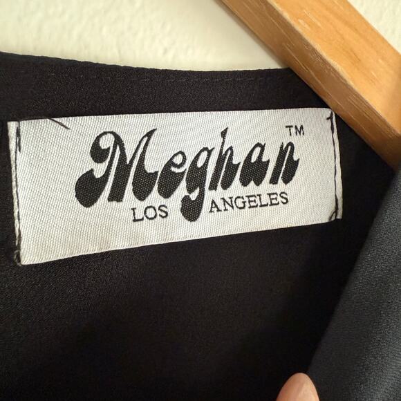 MEGHAN FABULOUS | Black Bell Sleeve Lace Trim Mini Trapeze Dress | Large - Picture 4 of 7